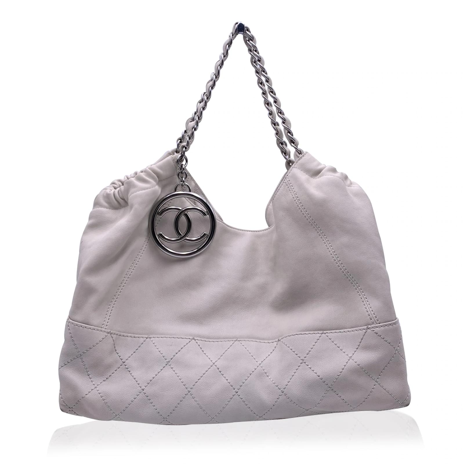 Chanel Off White Leather Coco Cabas Hobo Tote Shoulder Bag ref.502669 -  Joli Closet