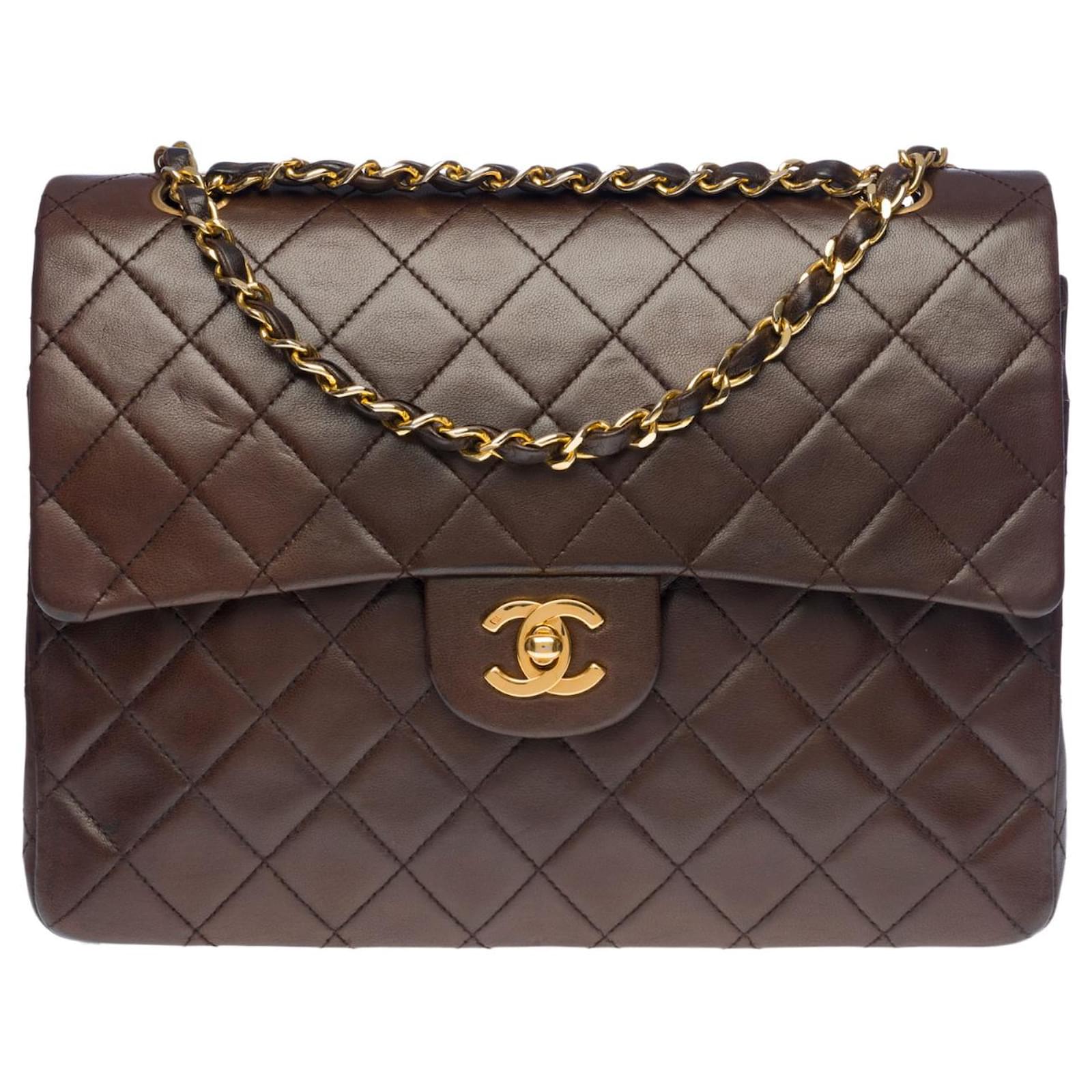 Rare Chanel Timeless/Classic Bag 25 cm with lined flap in brown quilted  leather, garniture en métal doré ref.504280 - Joli Closet