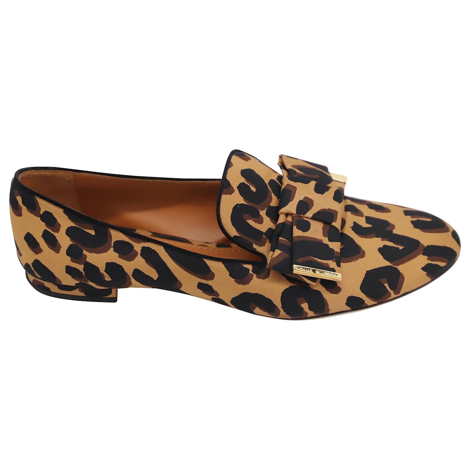 Louis Vuitton Bow Detail Loafers in Animal Print Canvas Cloth ref.504393 -  Joli Closet