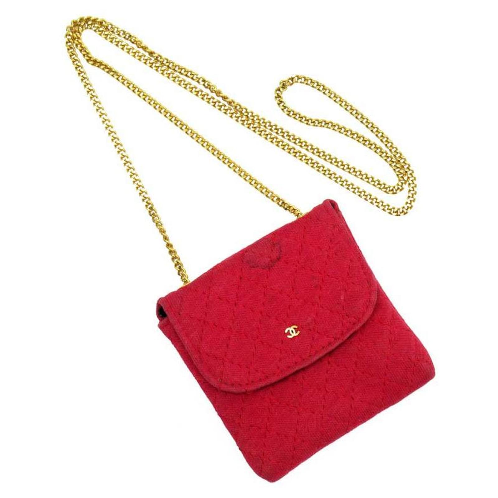 Used] Chanel Mini Shoulder Bag Accessory Pouch Matrasse Coco Mark Red x  Gold Cotton Jersey ref.505008 - Joli Closet