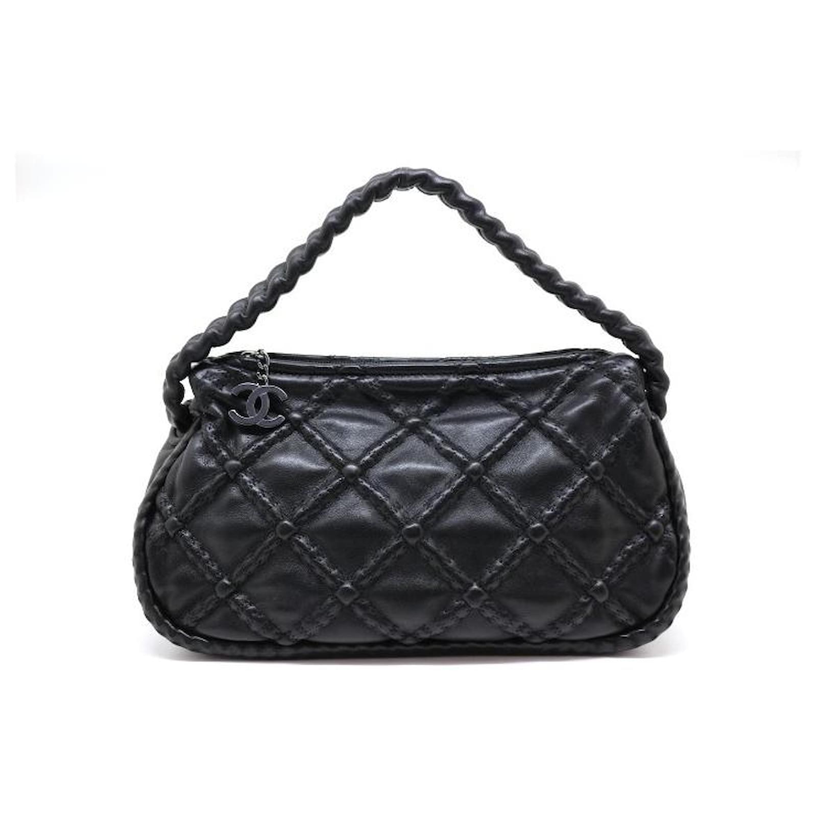 Used] CHANEL Bag Shoulder Bag Matrasse Shoulder Bag Black Leather  ref.505061 - Joli Closet