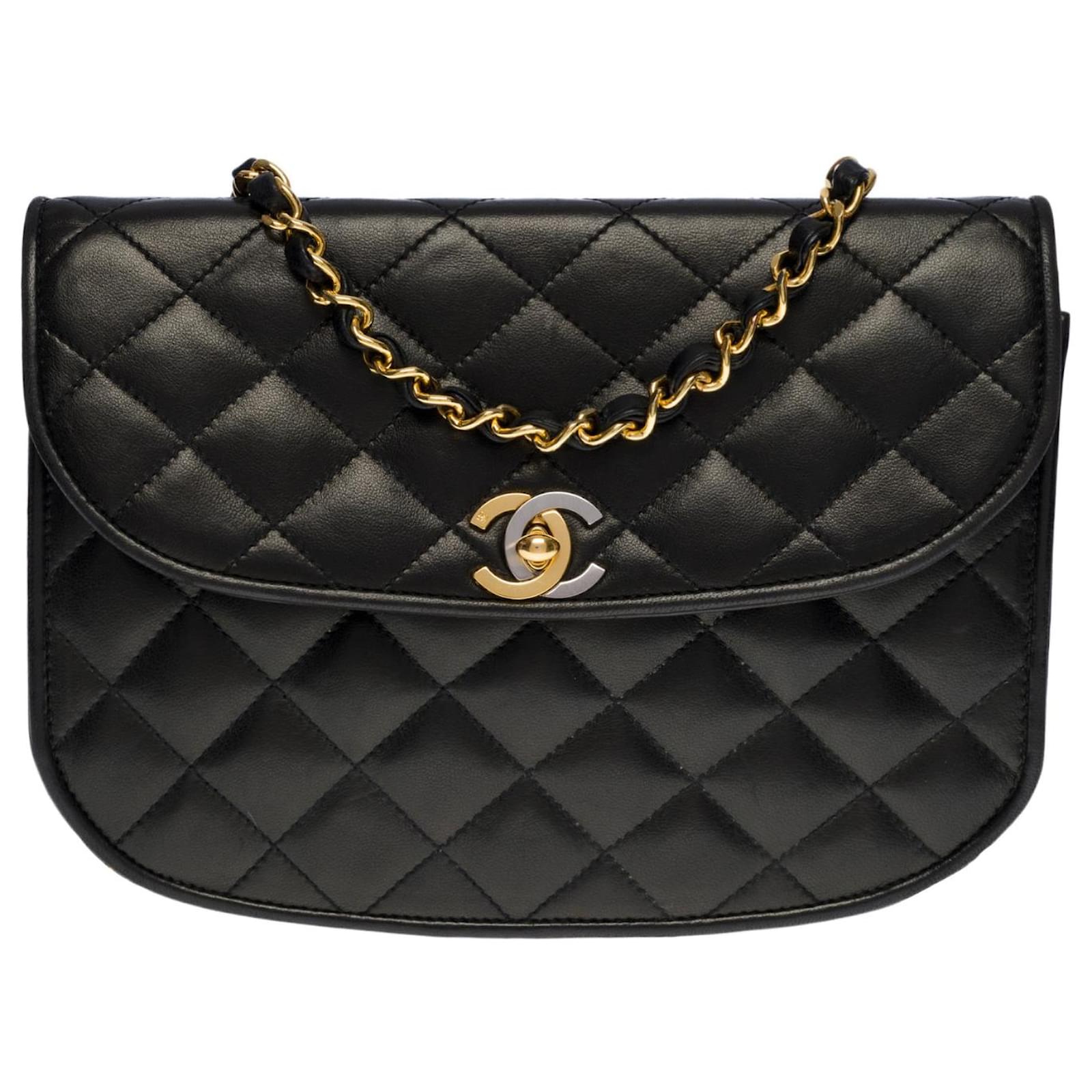 Timeless Very chic Chanel Classic flap bag in black quilted