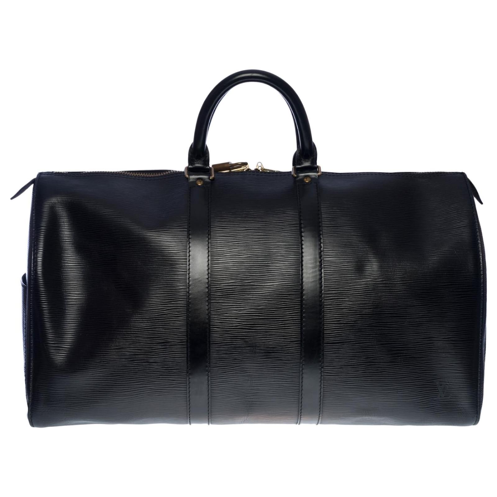 The spacious Louis Vuitton “Keepall” bag 45 cm in black epi leather  ref.505685 - Joli Closet