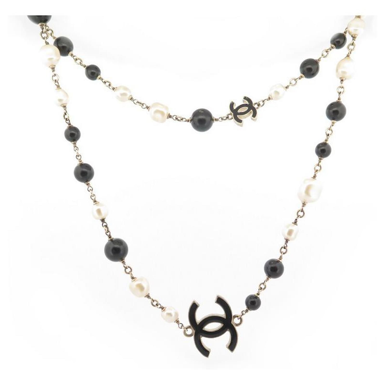 Chanel Black and White CC Logo Faux Pearl Glass Beads Long Necklace –  Madison Avenue Couture