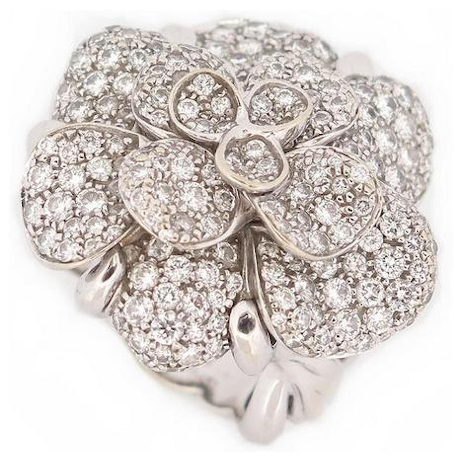 Chanel Profil de Camellia Diamond Gold Ring