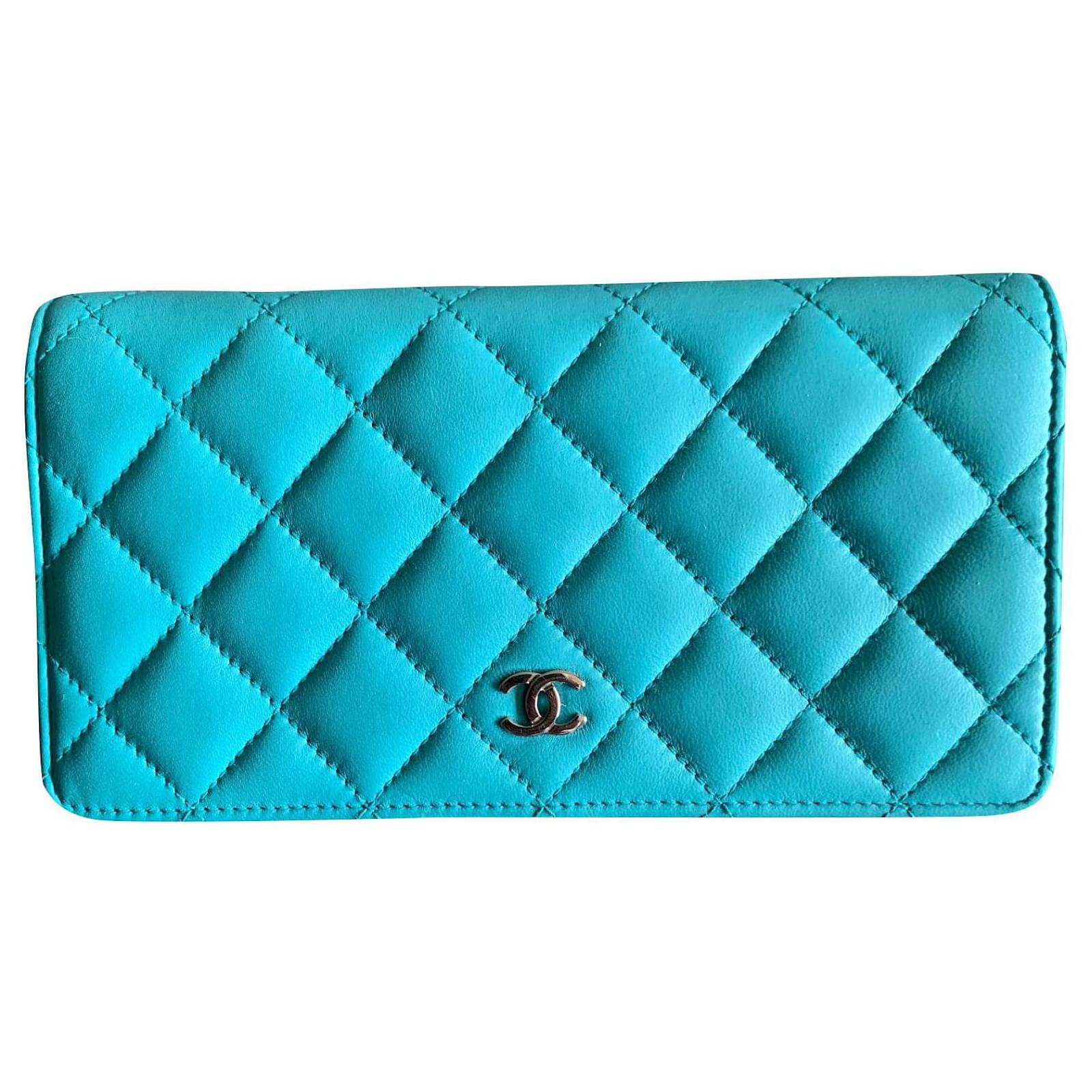 Timeless/classique leather wallet Chanel Turquoise in Leather