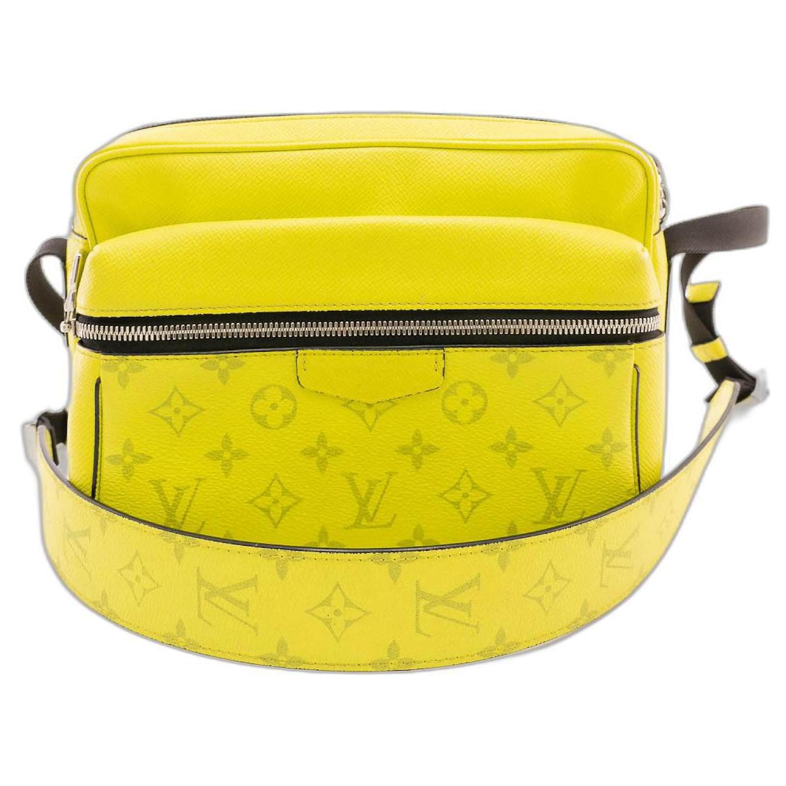 Outdoor leather bag Louis Vuitton Yellow in Leather - 24917344