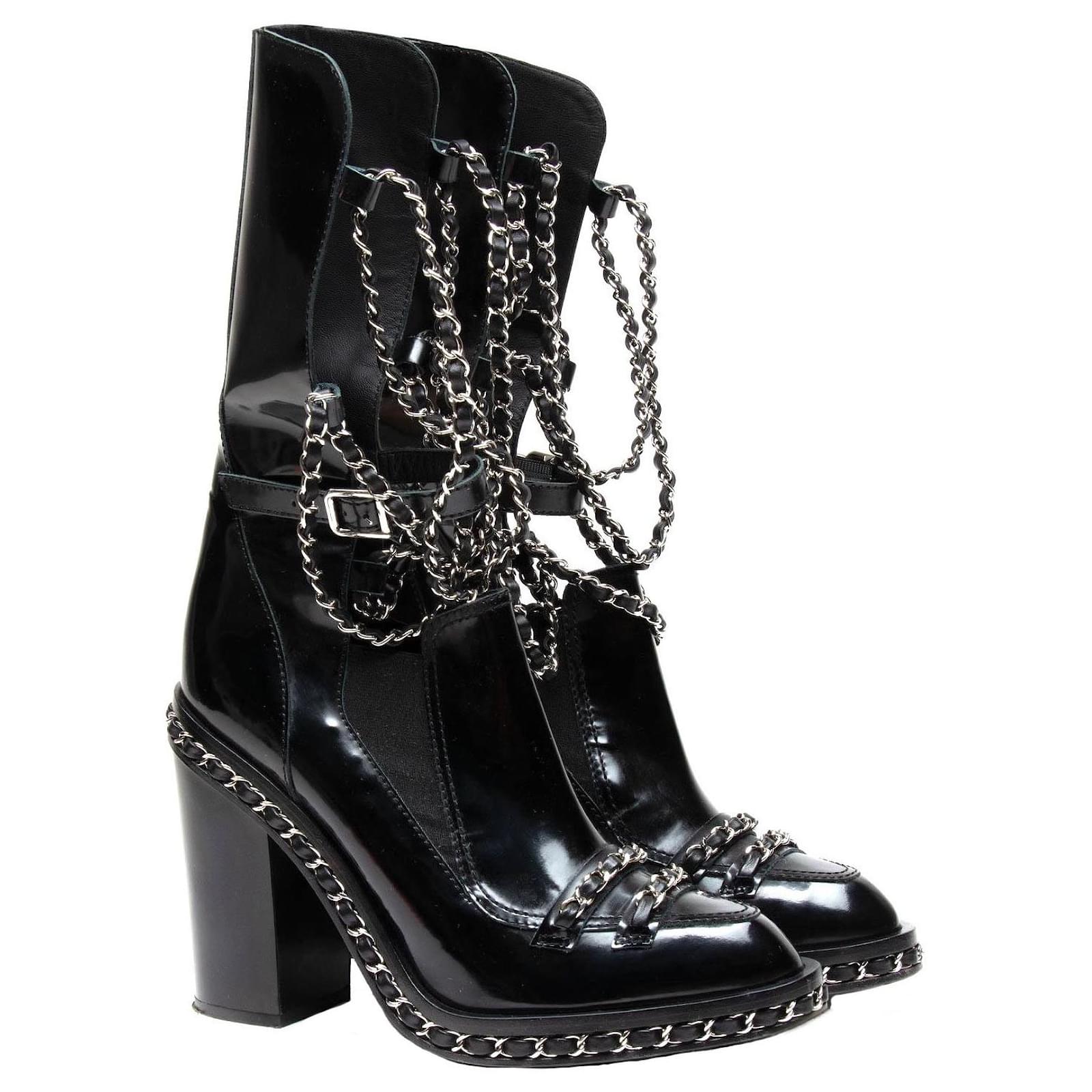 Chanel Collectors Chain Boots Black Leather Patent leather ref.508010 ...