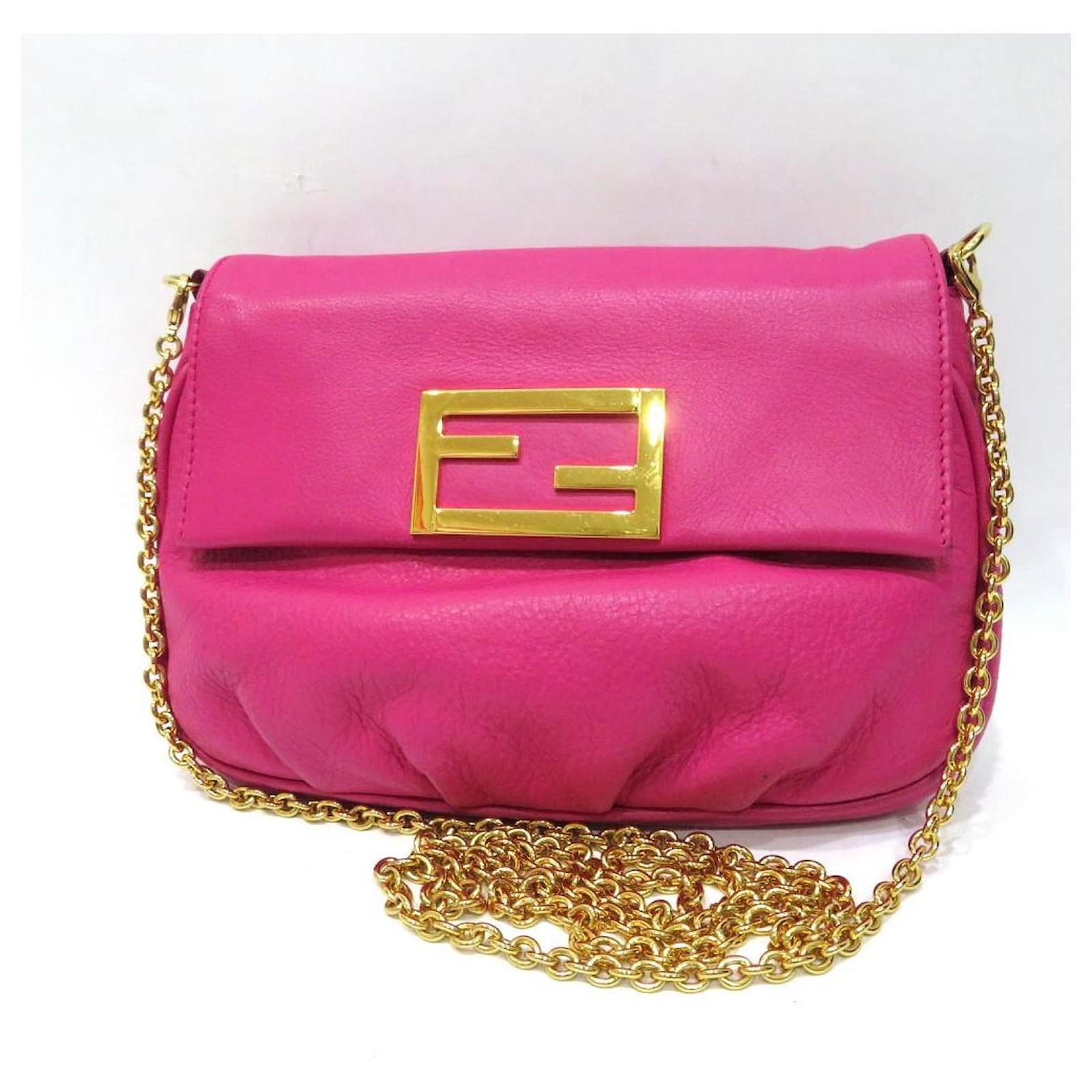 Used] Fendi chain pouch Pochette Pink Leather ref.509221 - Joli Closet