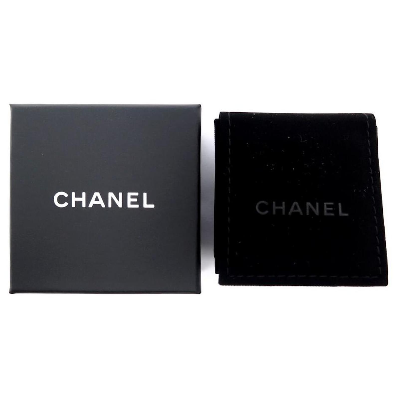 chanel jewelry box bag medium