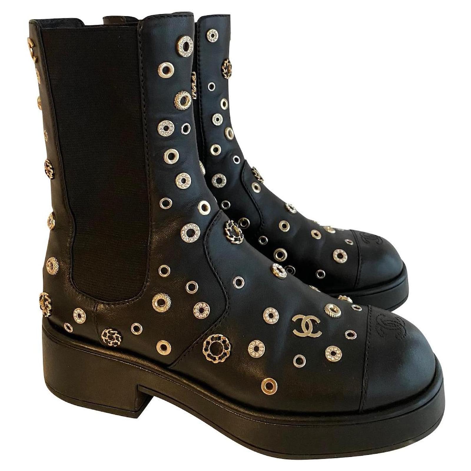 Chanel Boots Black Leather ref.510750 - Joli Closet