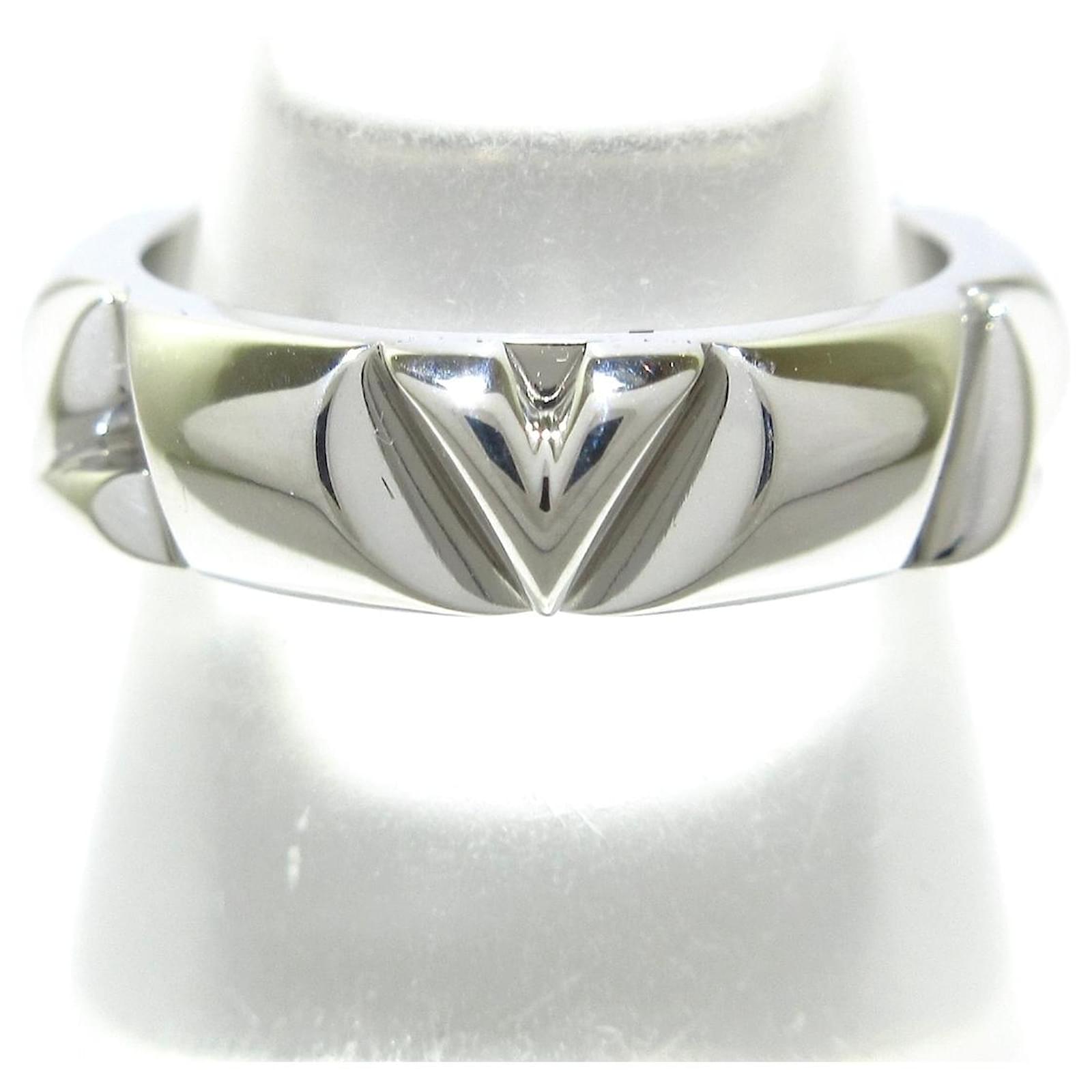 Louis Vuitton Ring Silvery White gold ref.511362 - Joli Closet