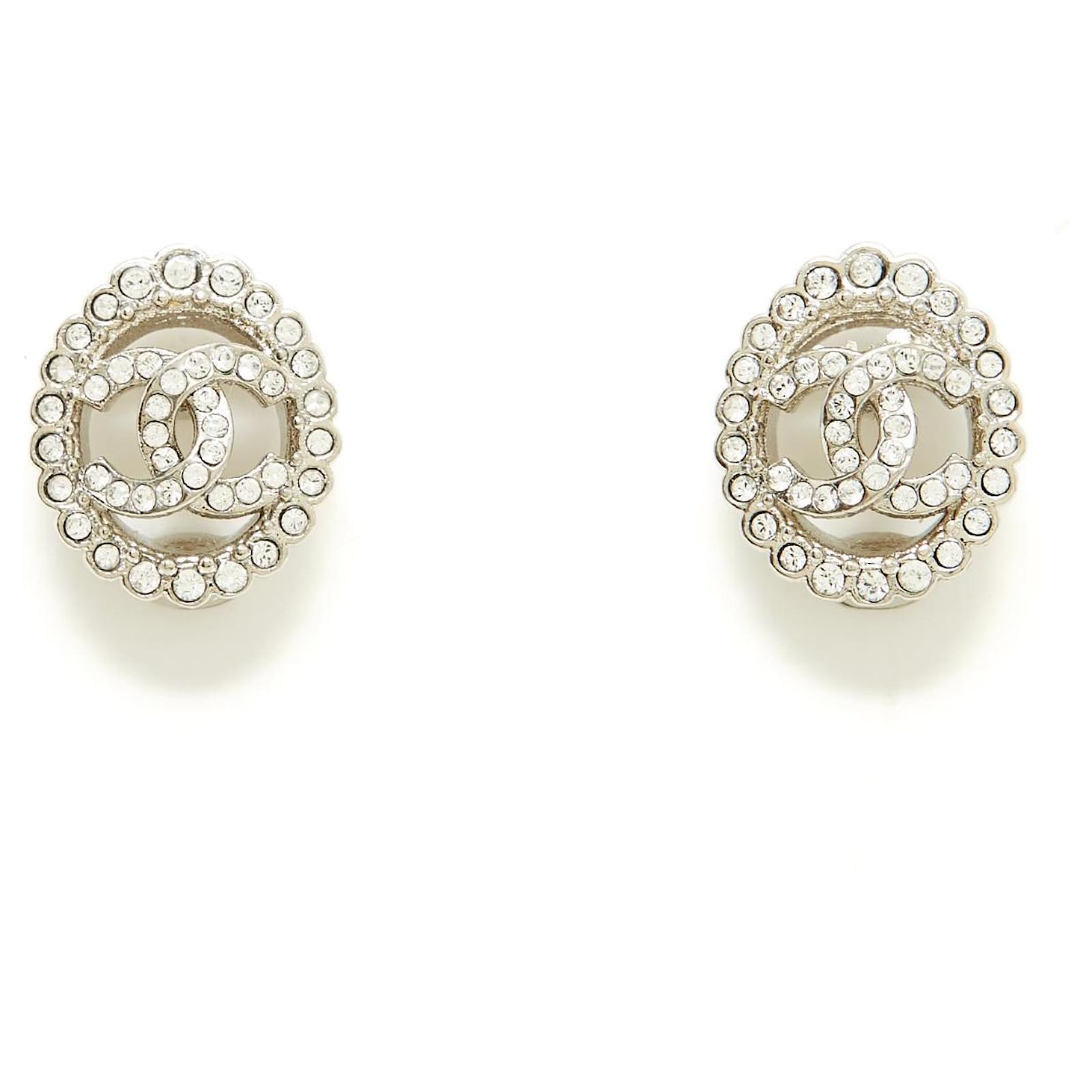 Chanel Earrings Rectangular CC Diamante c 2018 – Mightychic