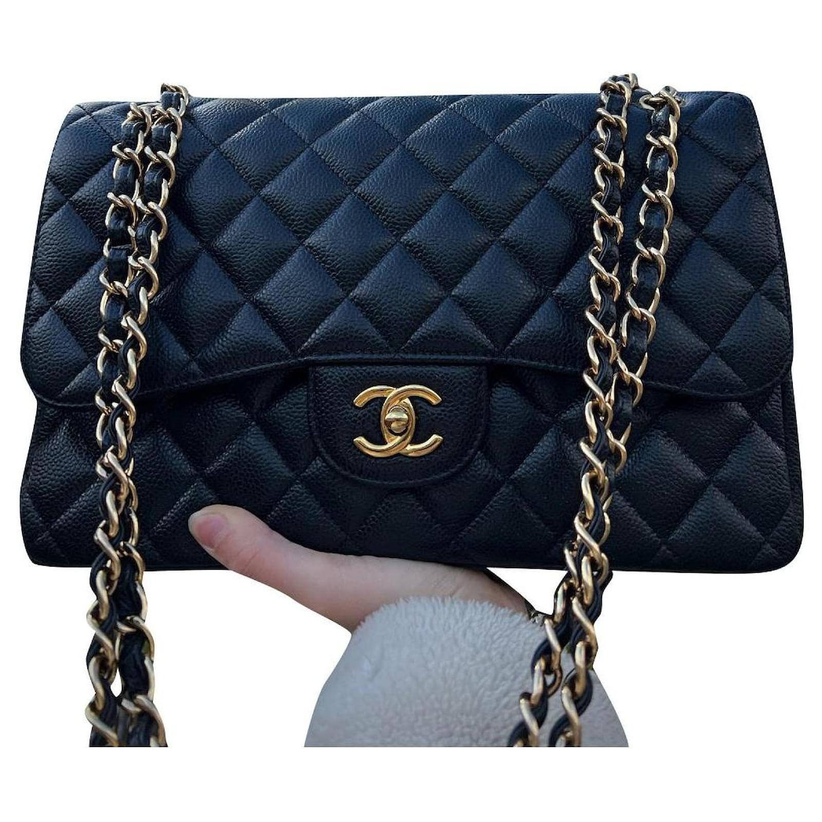 Timeless Chanel Caviar jumbo con solapa forrada clásica Negro Cuero  ref.512454 - Joli Closet