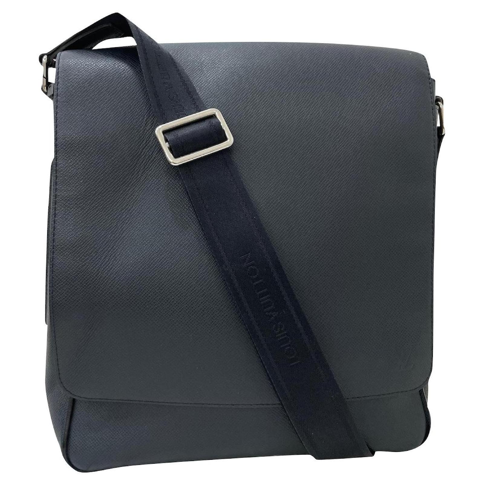 Louis Vuitton Sac besace Cuir ref.512550 - Joli Closet