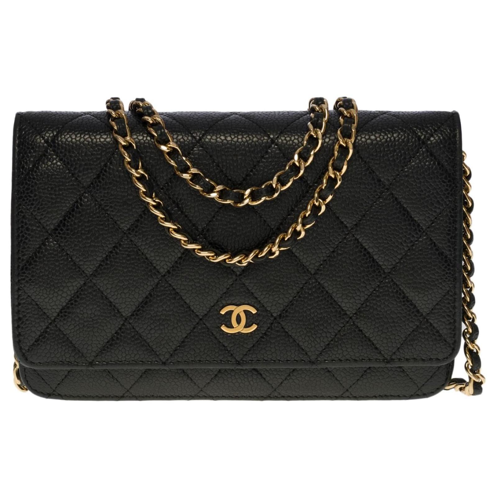 Splendida borsa Chanel Wallet On Chain in pelle caviale trapuntata nera,  garniture en métal doré Nero ref.515221 - Joli Closet