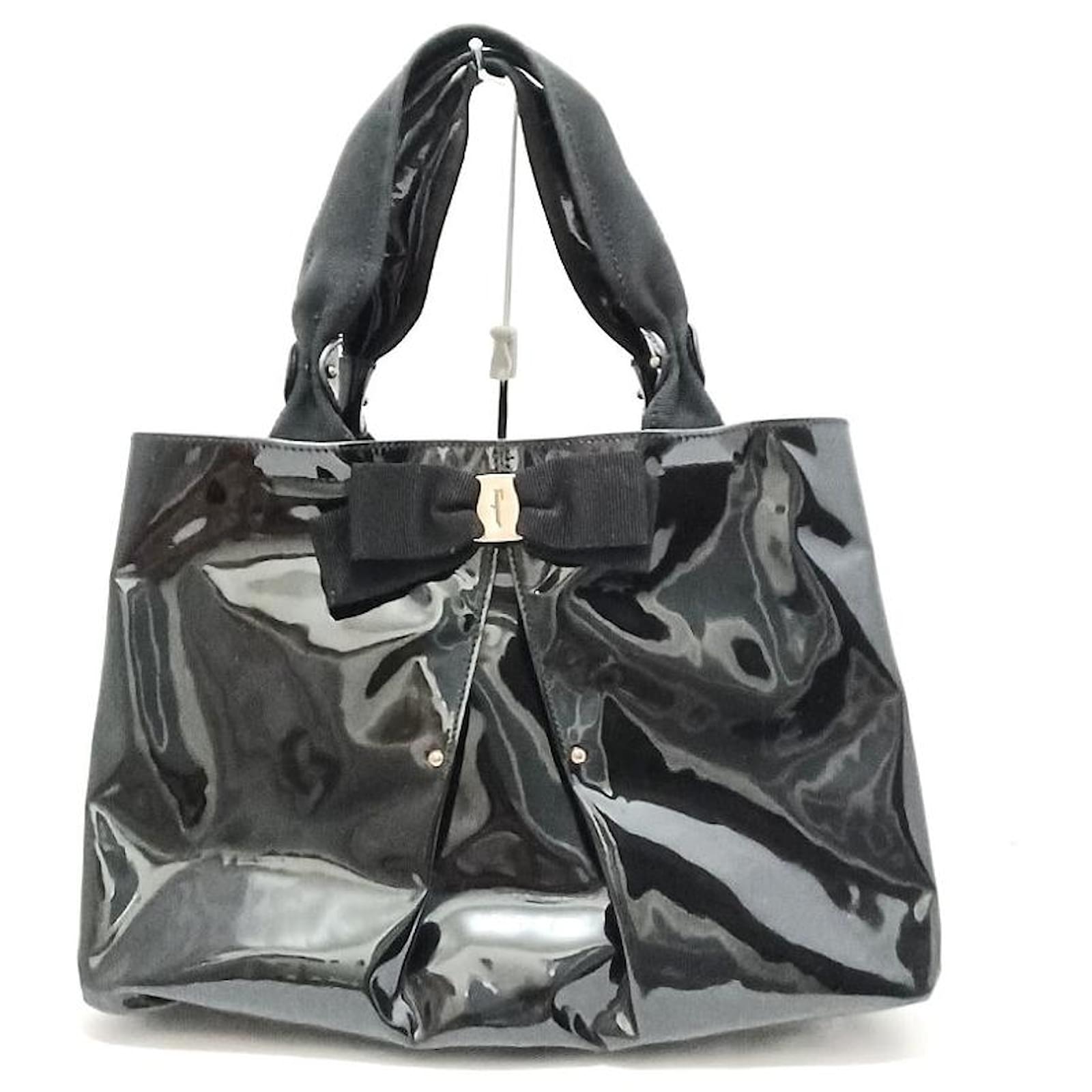 Salvatore Ferragamo Vala Black Patent leather ref.515565 - Joli Closet