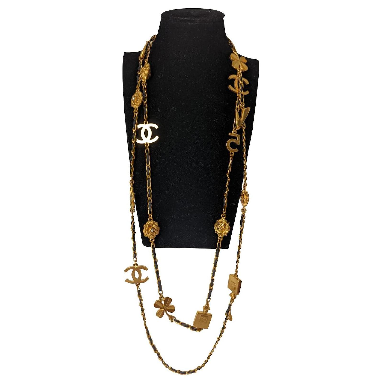 Chanel CC 95A Lucky Charms Logo Perfume Clover Vintage Necklace