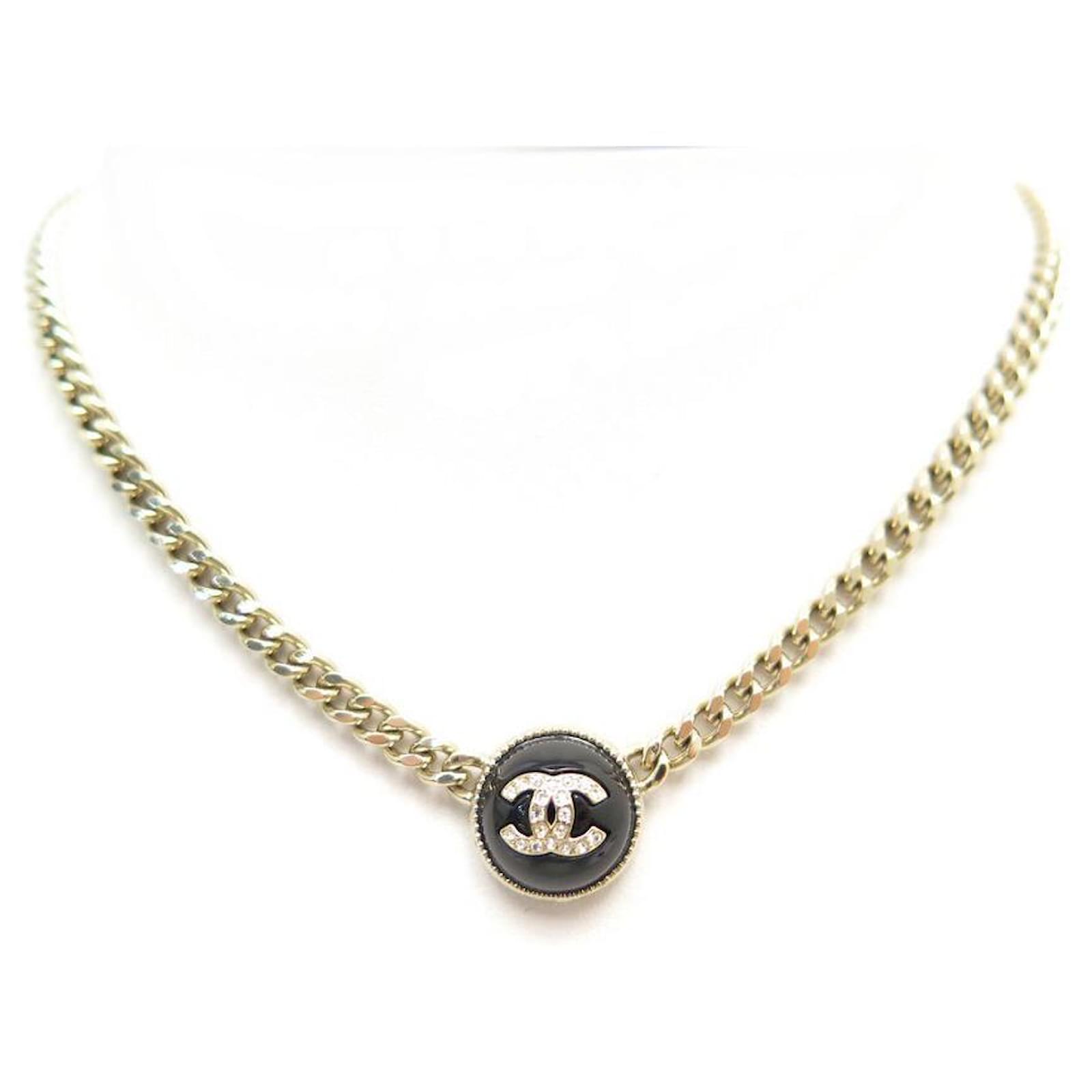 New Chanel Logo Cc Necklace 52 Cm In Gold Metal Black Resin New Necklace Golden Ref Joli Closet