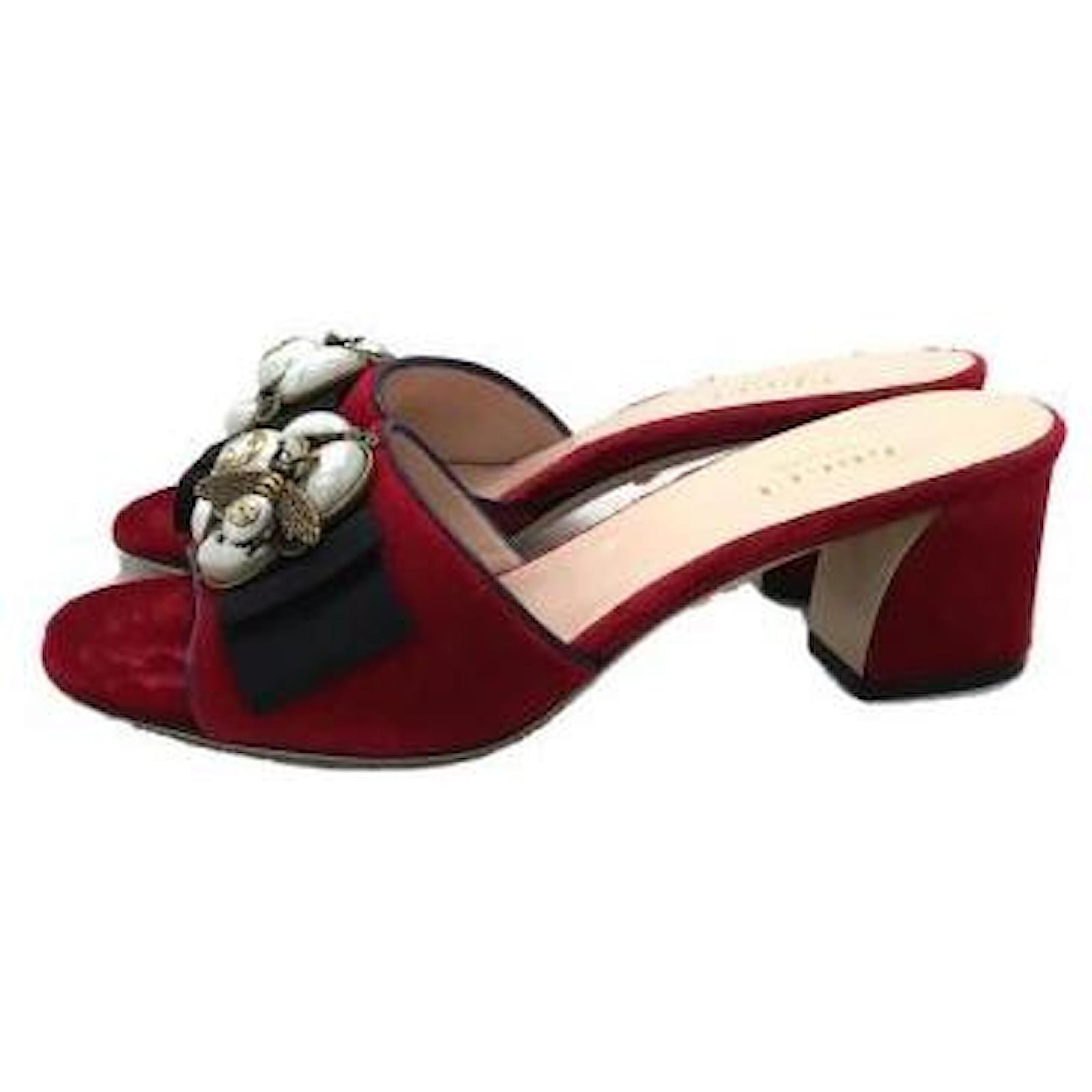 Gucci best sale velvet sandals