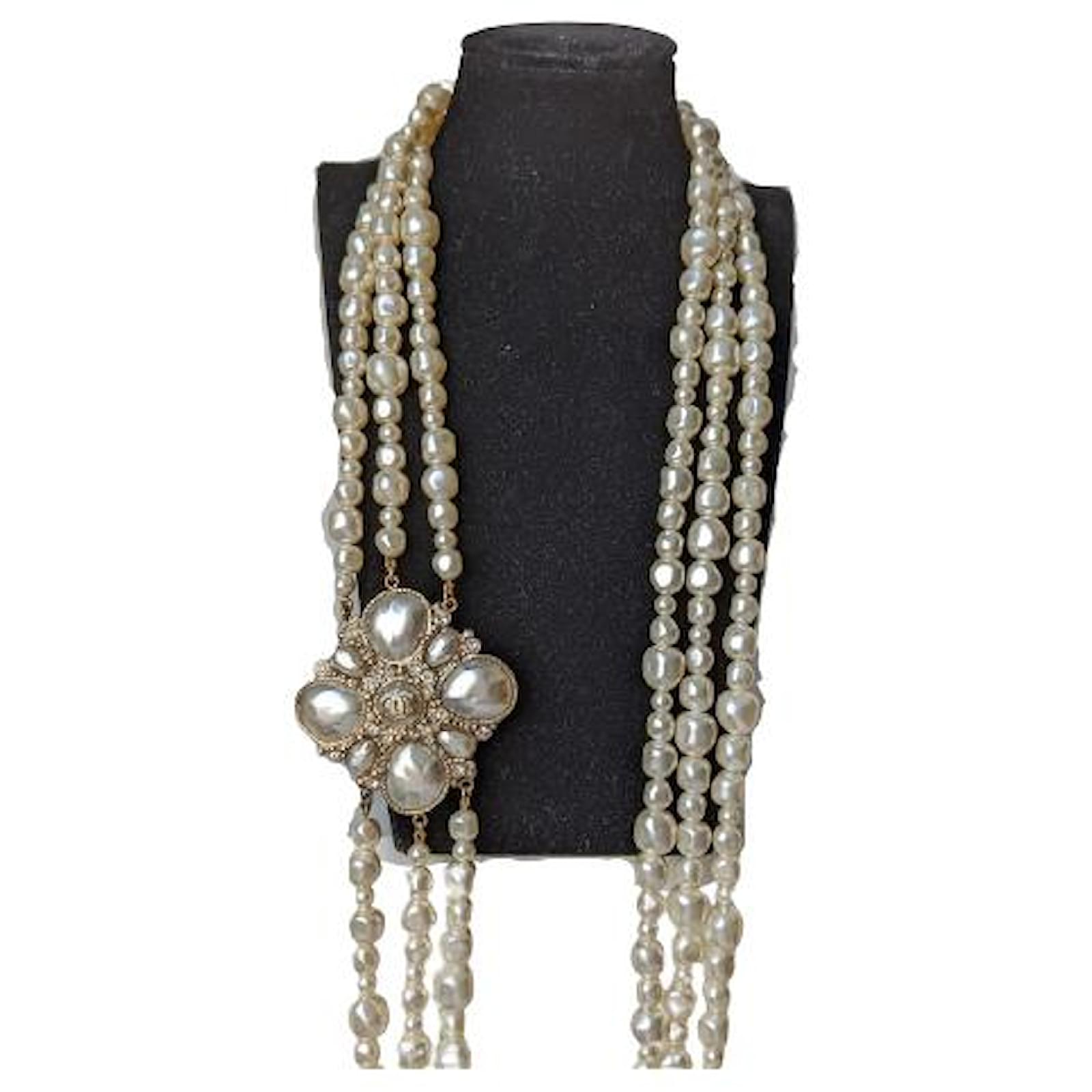 Chanel CC B12C Long Baroque Gripoix Pearl 3 strand necklace White