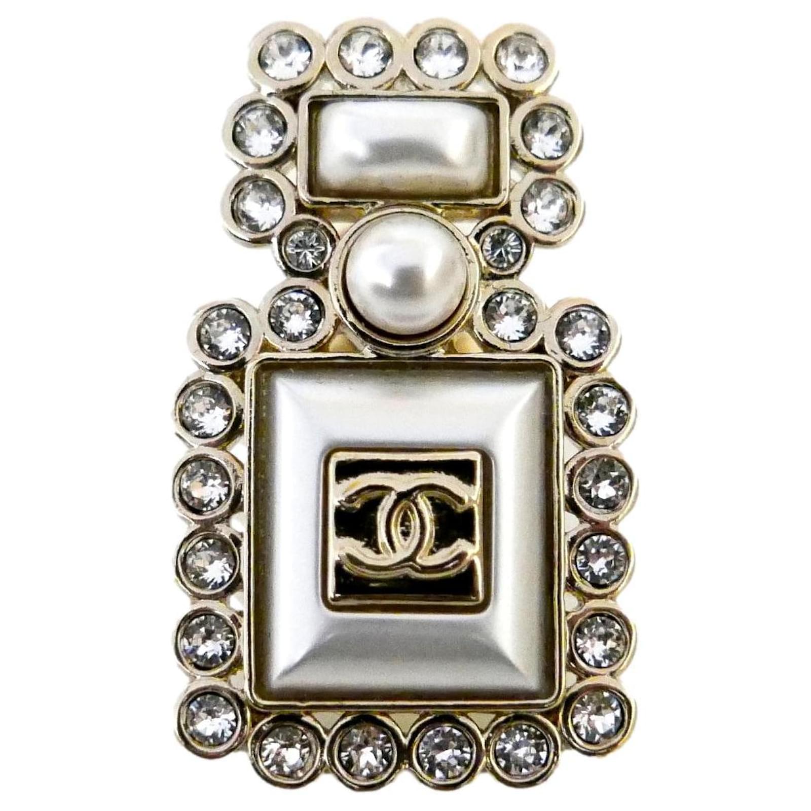 Chanel PF21 Perfume Bottle Pin Brooch White Metal ref.518348 - Joli Closet