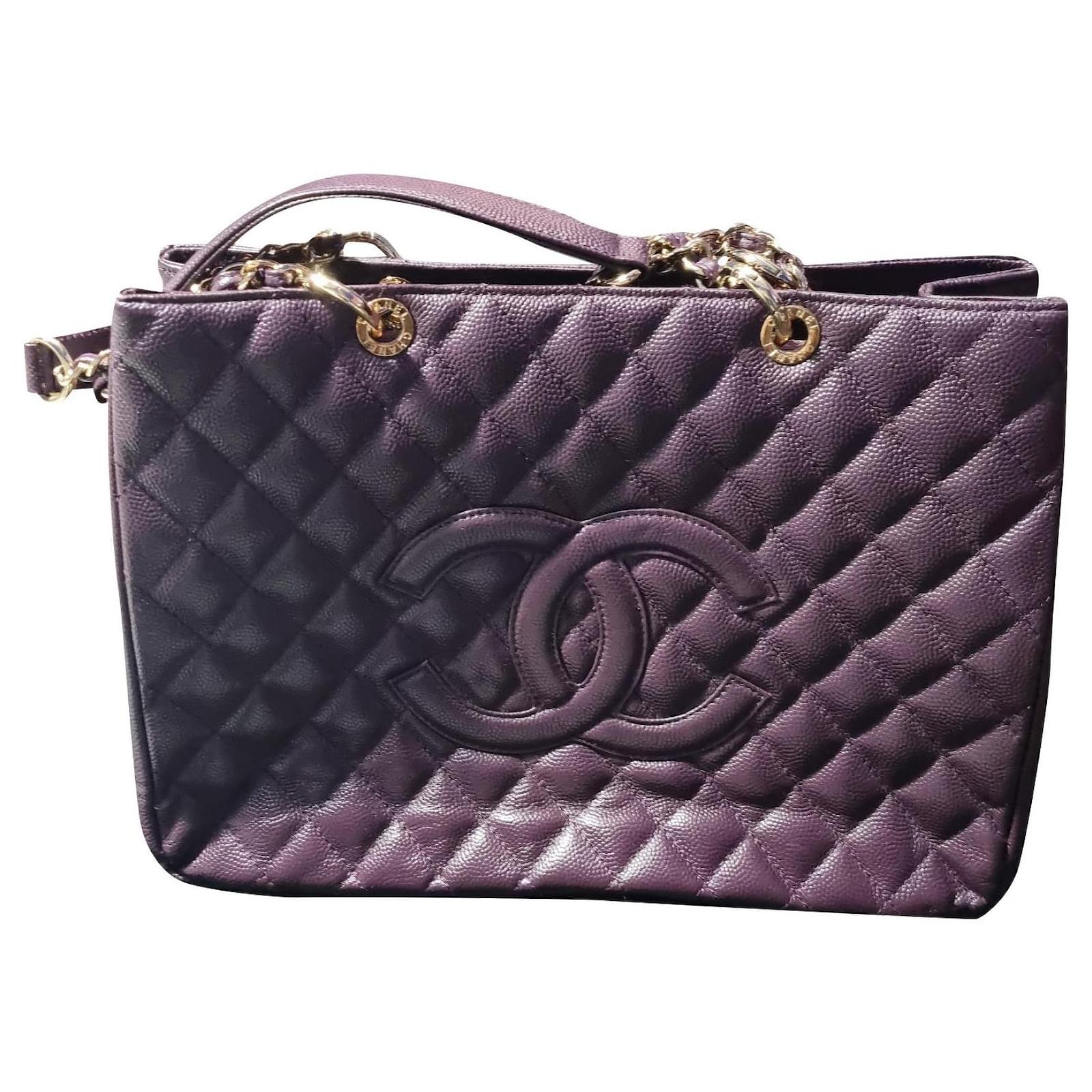 Medaillon Chanel Handbags Prune Leather ref.519029 - Joli Closet