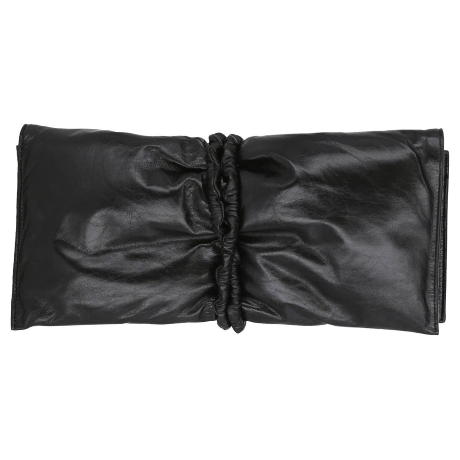 Bottega Veneta Leather Envelope Clutch Bag Multiple colors Pony-style  calfskin ref.519296 - Joli Closet