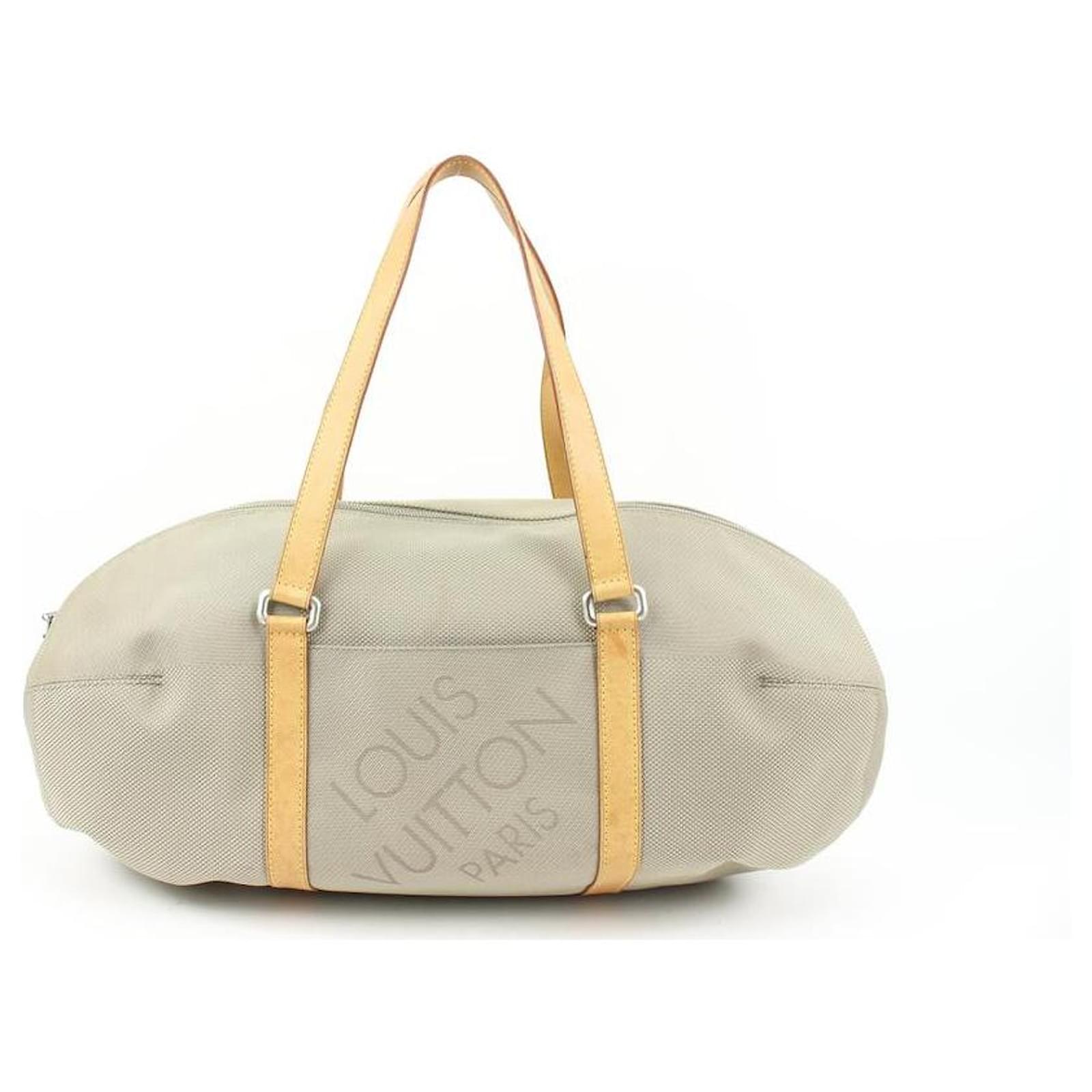 Louis Vuitton Grey Damier Deant Attaquant Duffle Bag Leather ref.519681 -  Joli Closet
