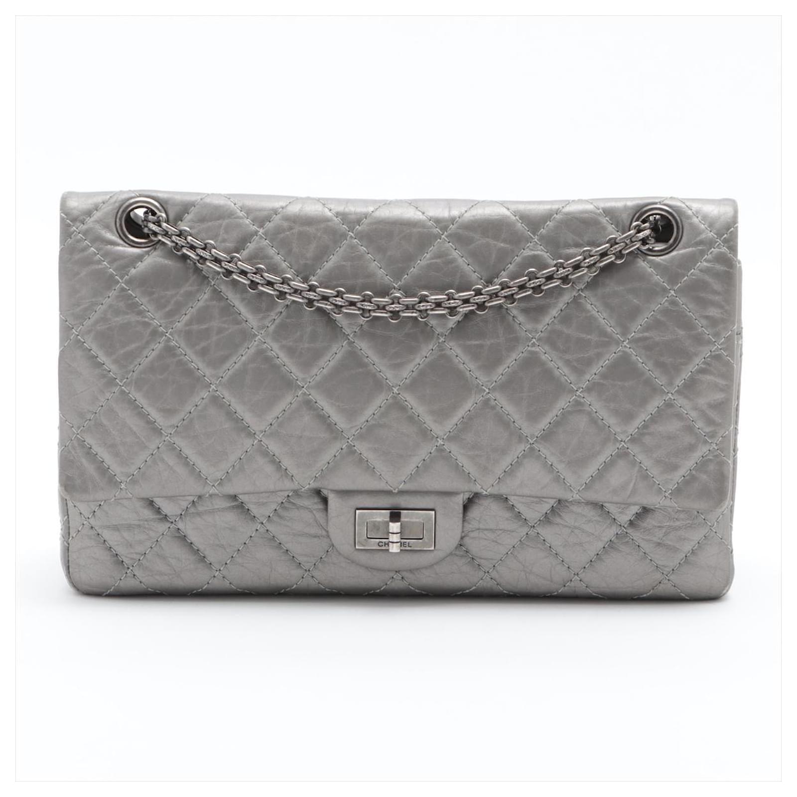 Chanel 2.55 Silvery Leather ref.520808 - Joli Closet