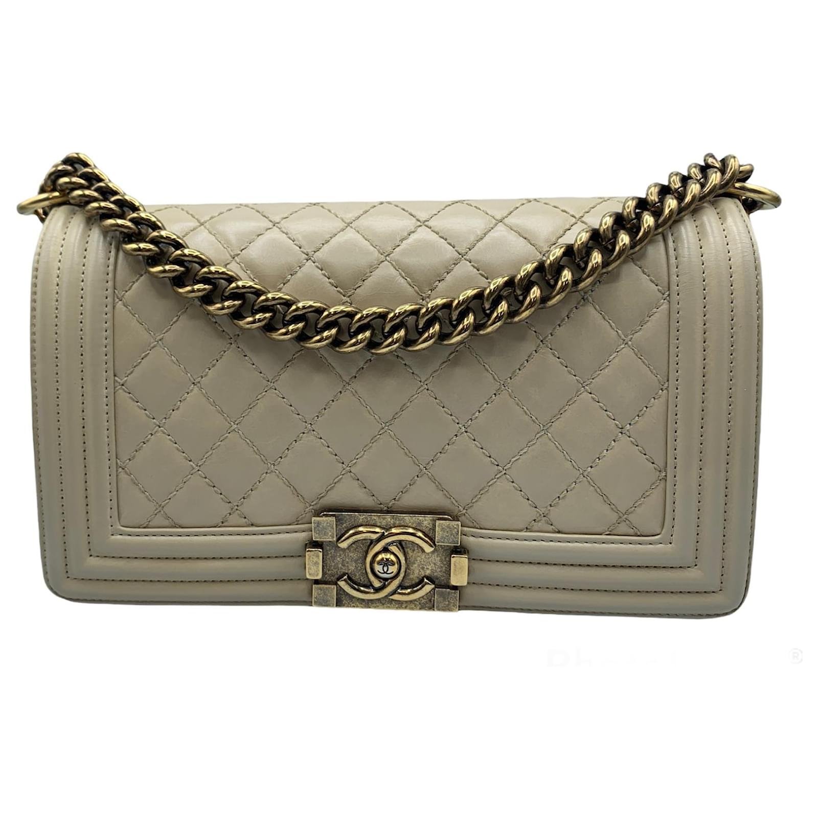 Boy Chanel Handbags Beige Leather ref.523824 - Joli Closet