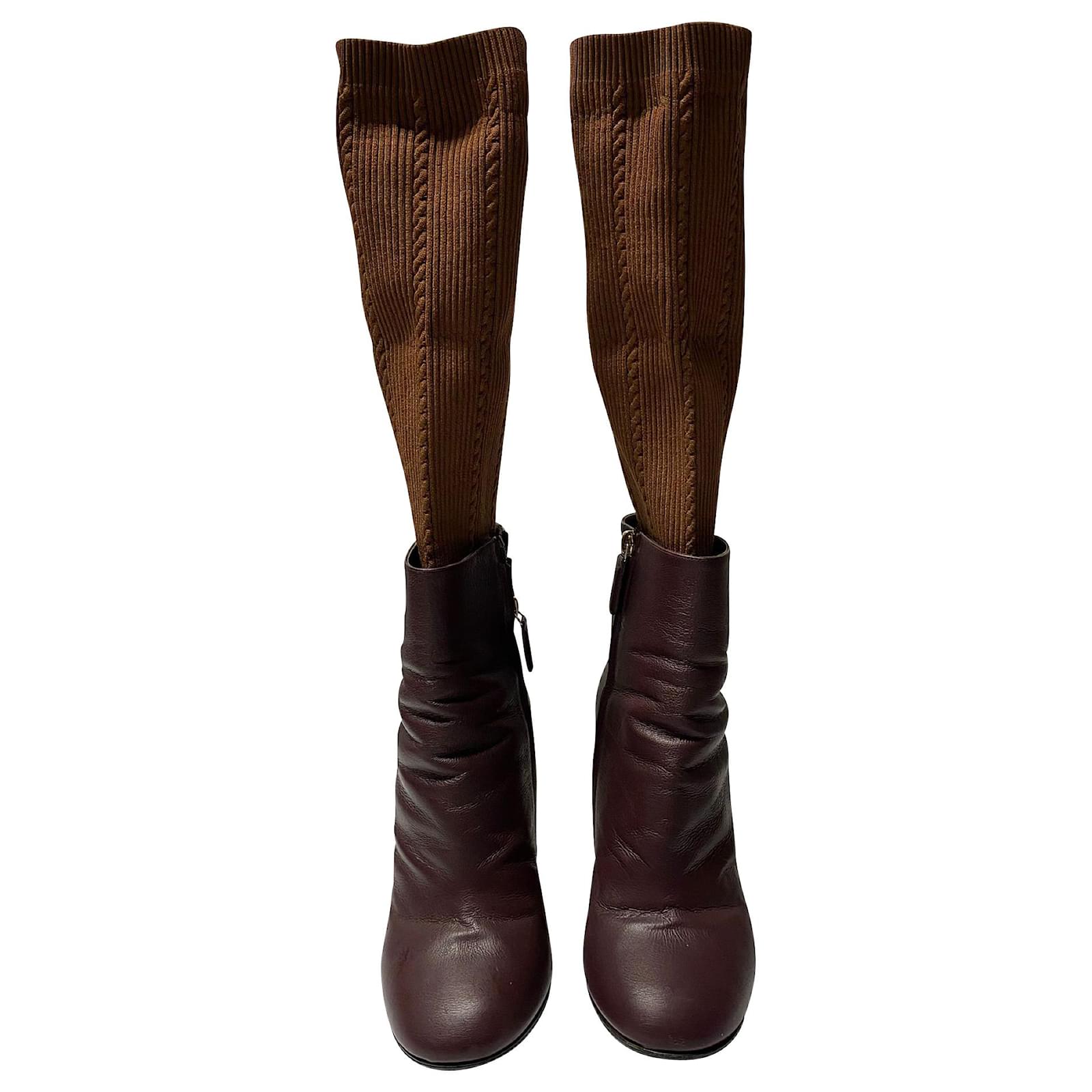 Top 98+ imagen burgundy chanel boots - Giaoduchtn.edu.vn