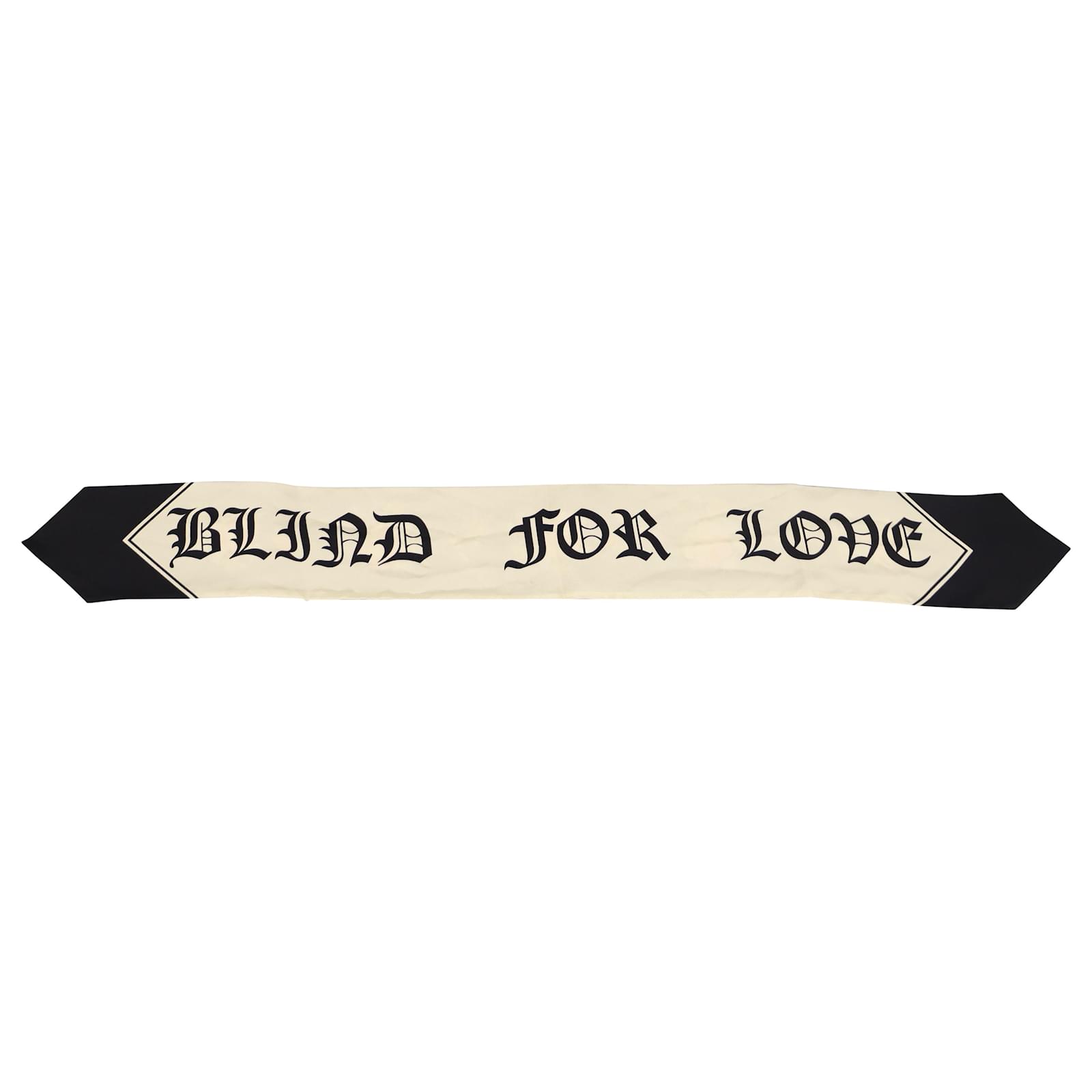 Gucci blind for love sales scarf