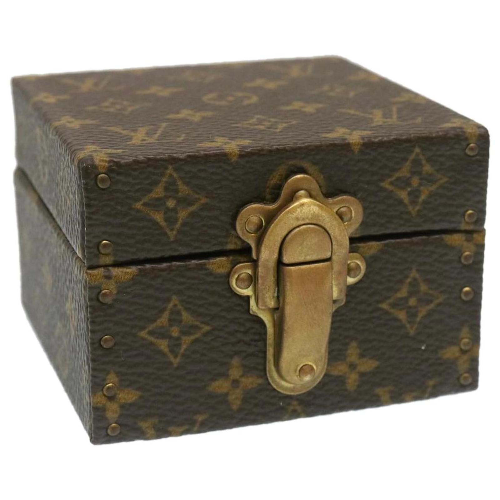 Portagioie Louis Vuitton Ecrin Dichiarazione Mini Tela ref.1008090 - Joli  Closet
