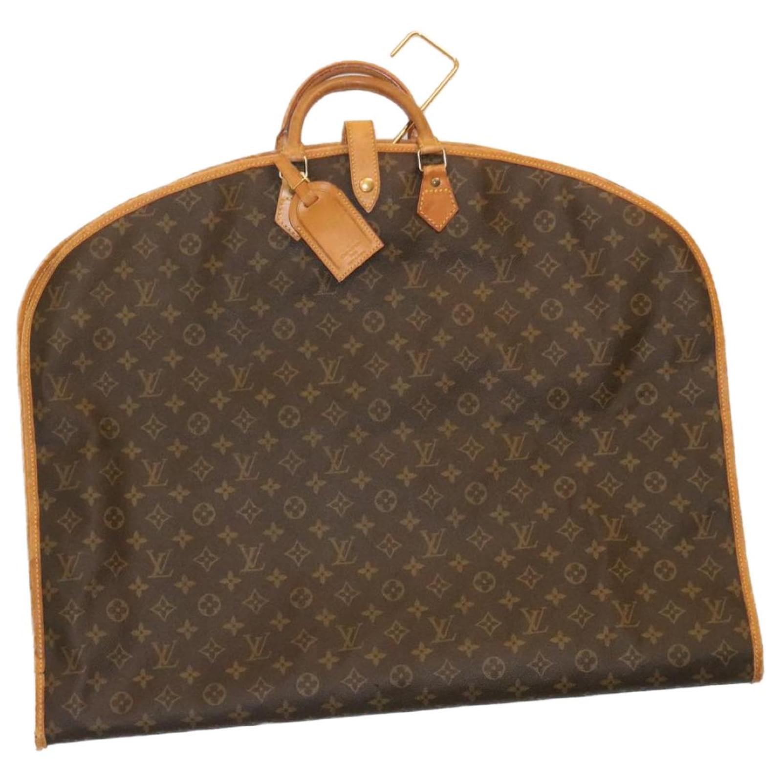 Louis Vuitton Womens Garment Cover 1