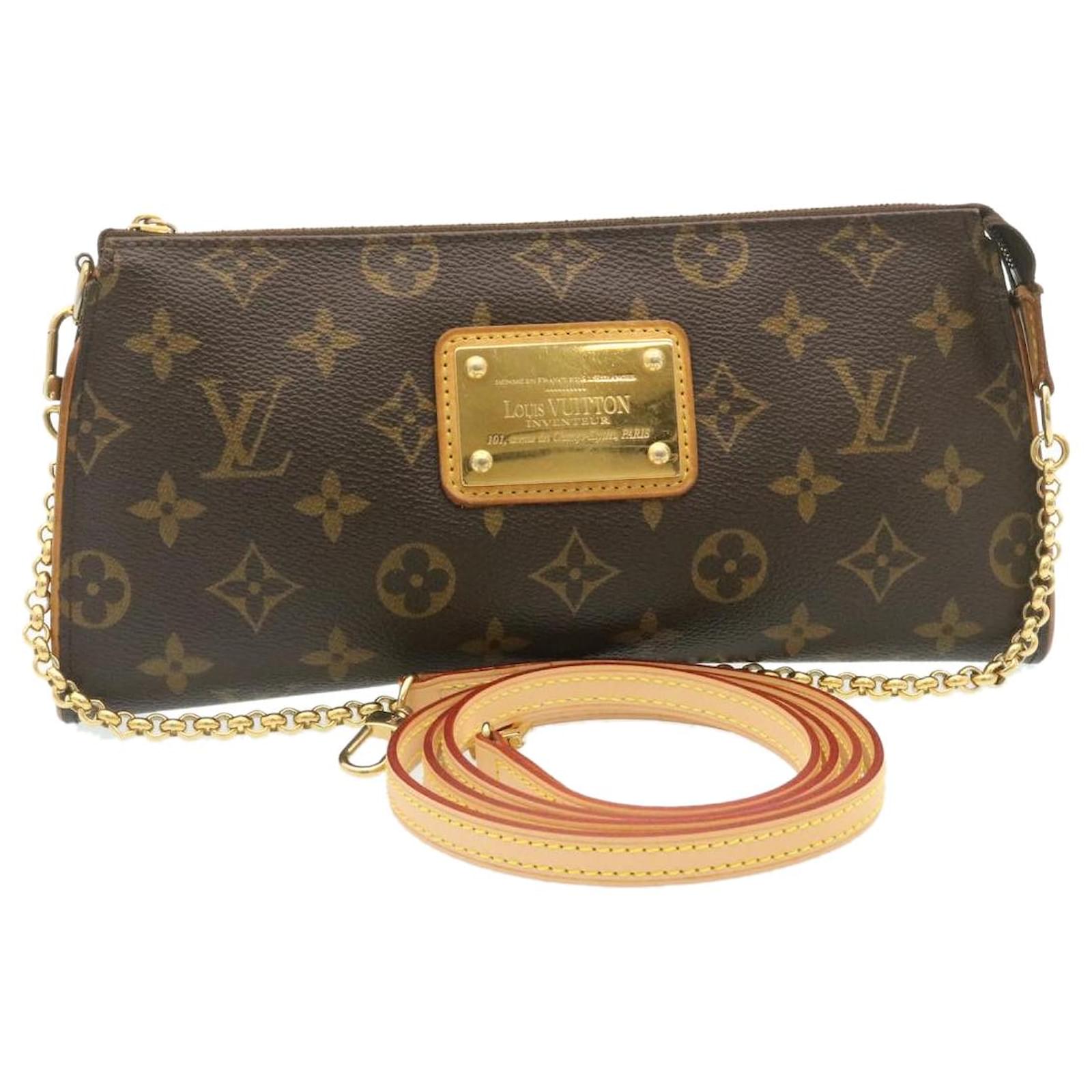 Sophie Clutch Monogram