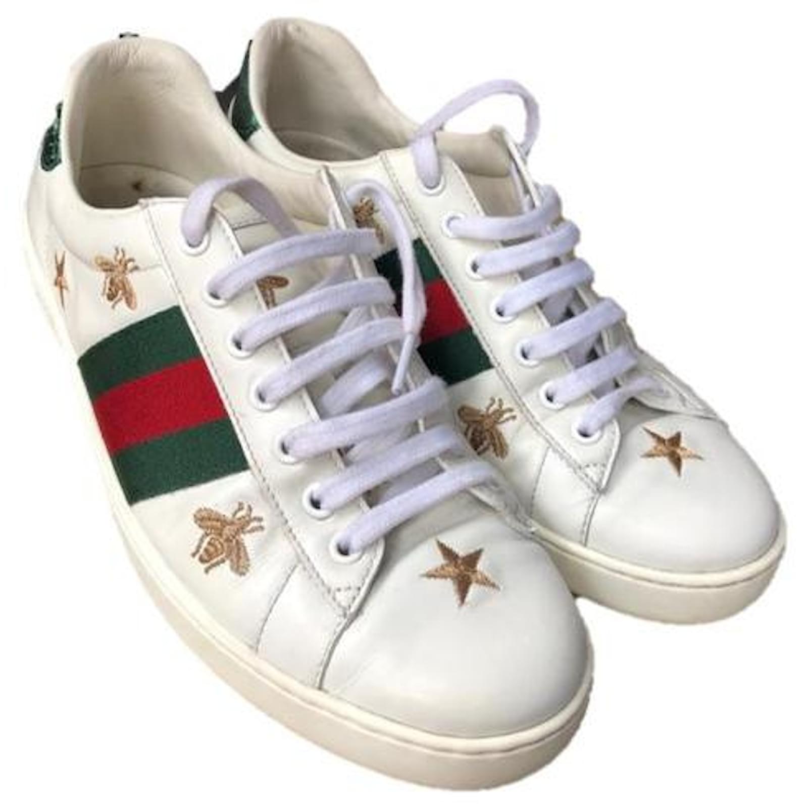Humillar Observar Pies suaves Gucci Bee and Star Sneakers White Leather ref.535217 - Joli Closet