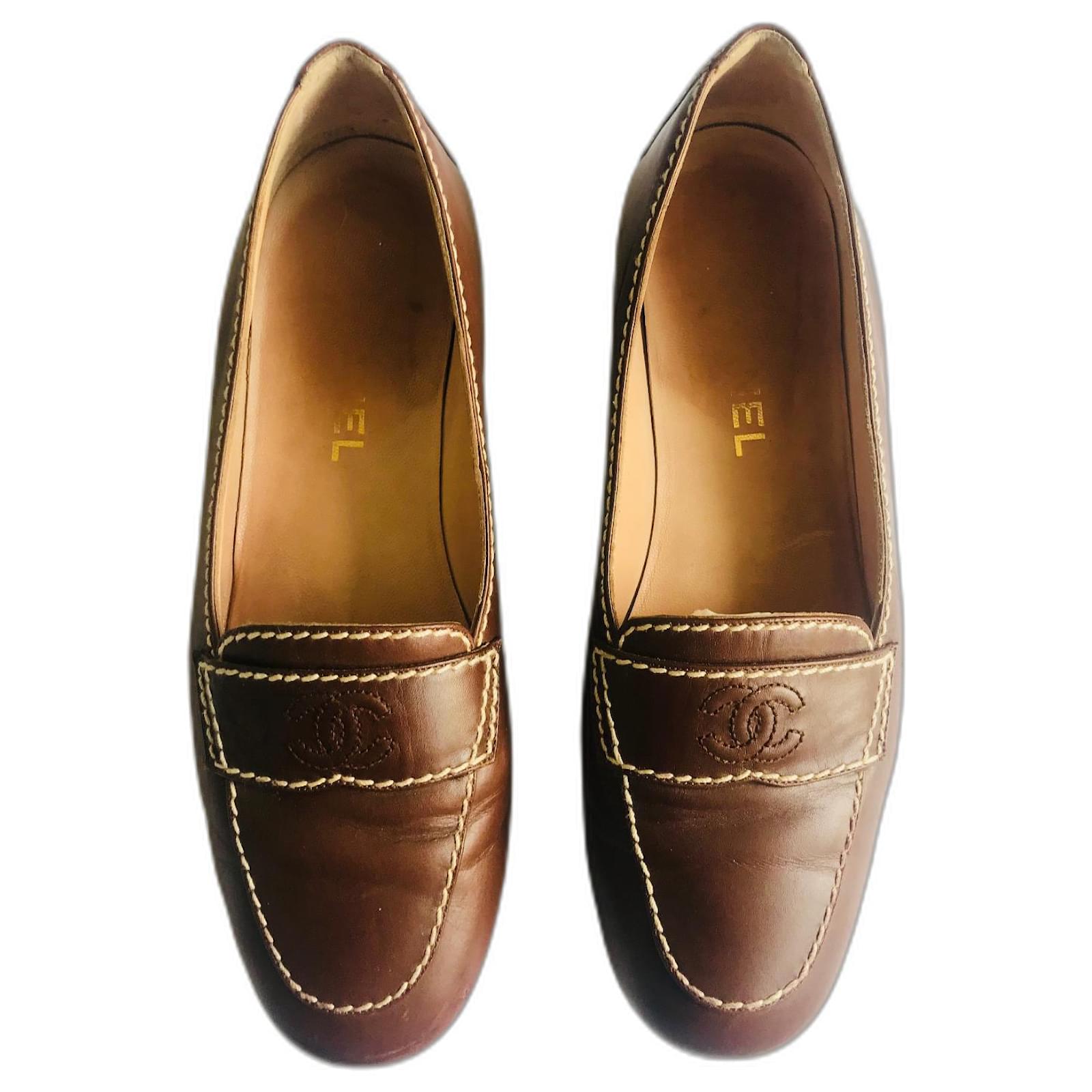 Chanel CC Leather Loafers Brown ref.538106 - Joli Closet
