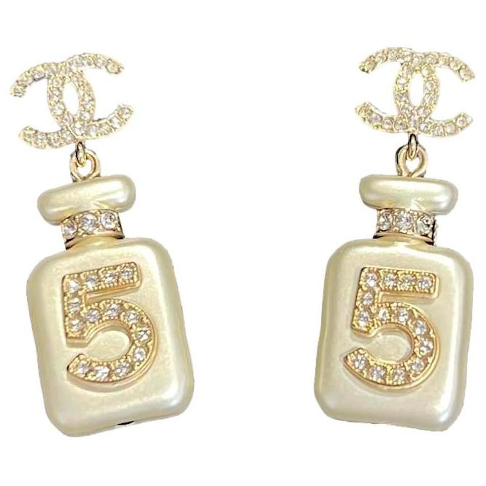 Chanel 22s earrings Golden Gold hardware Metal ref.540809 Joli Closet