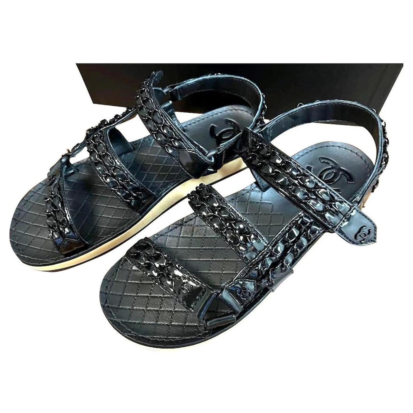 Chanel Black patent chain sandals Patent leather ref.540998 - Joli Closet