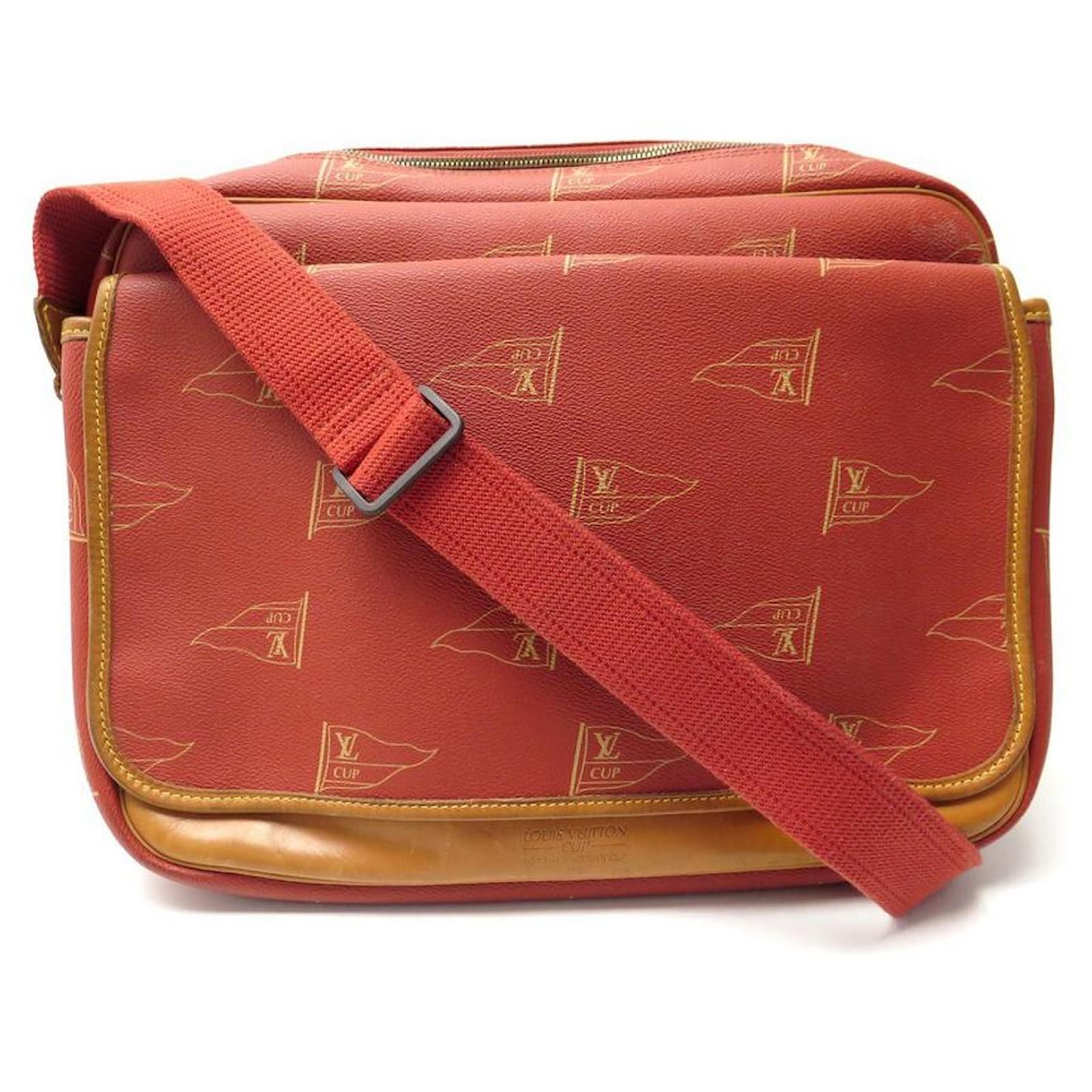 Louis Vuitton 1995 Red Monogram LV America Cup Calvi Messenger Crossbod Bag