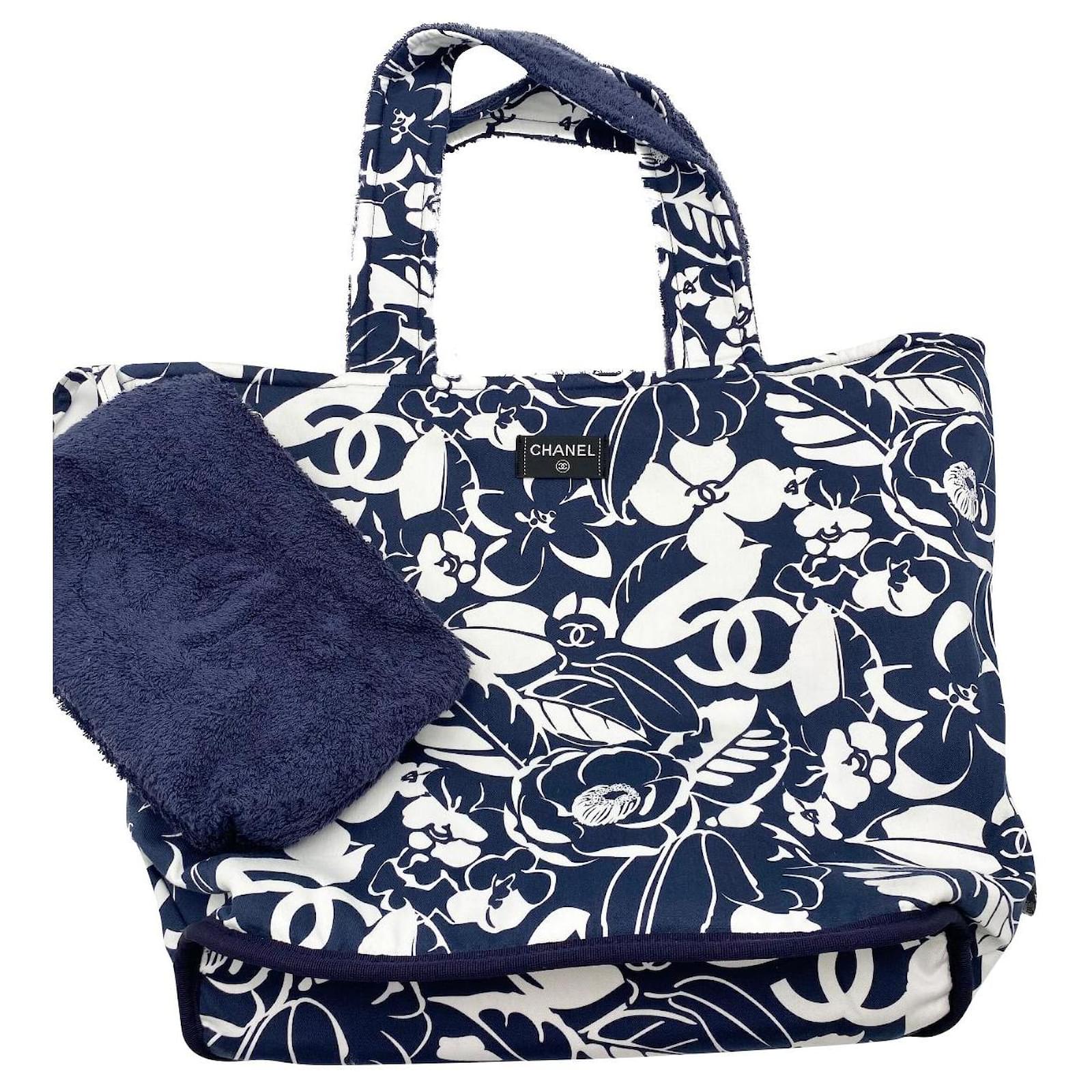 Chanel beach set camellia beach towel bag White Blue Cotton ref.544623 -  Joli Closet