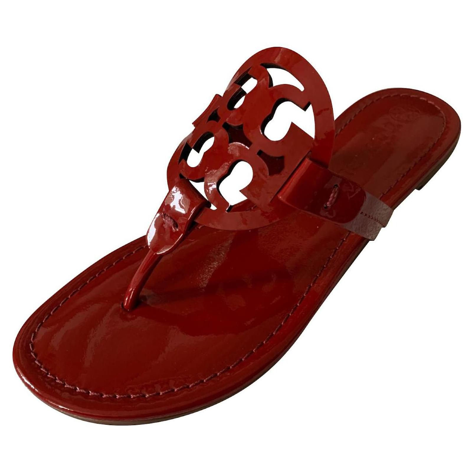 Tory Burch Berry red patent Miller flip flops Patent leather  -  Joli Closet