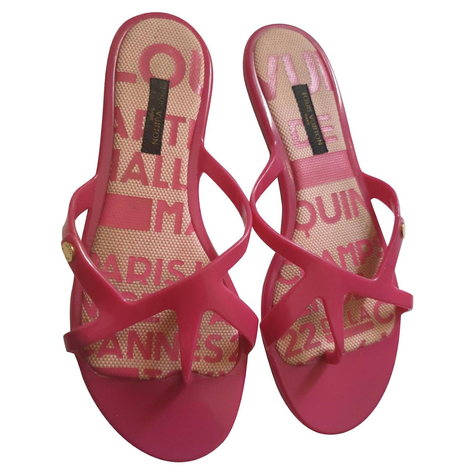 Louis Vuitton Sandals Pink Chain ref.546997 - Joli Closet