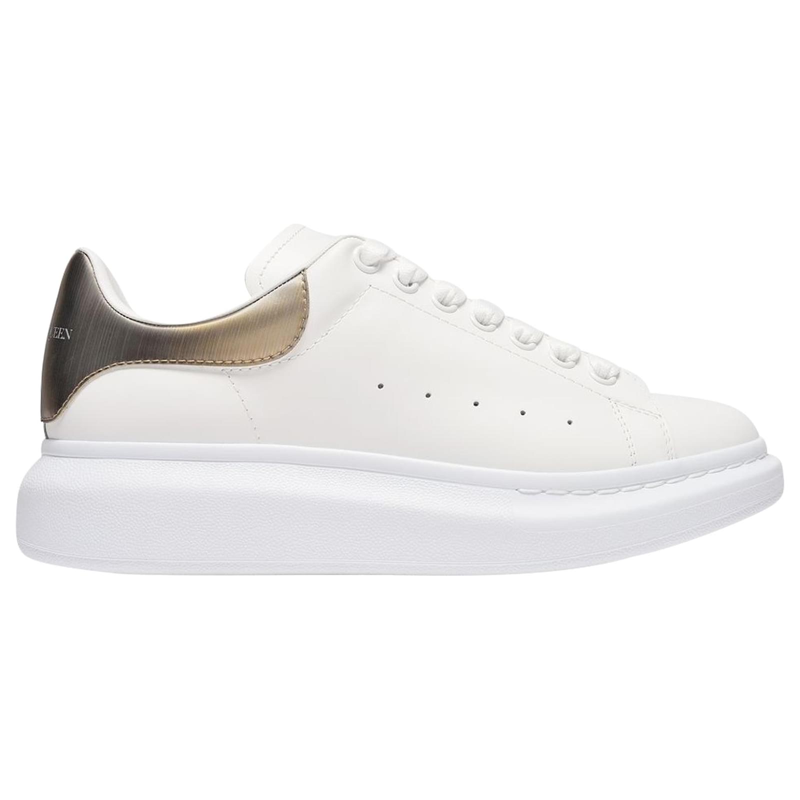 Alexander Mcqueen Oversized Sneakers in White Leather ref.547365 - Joli ...