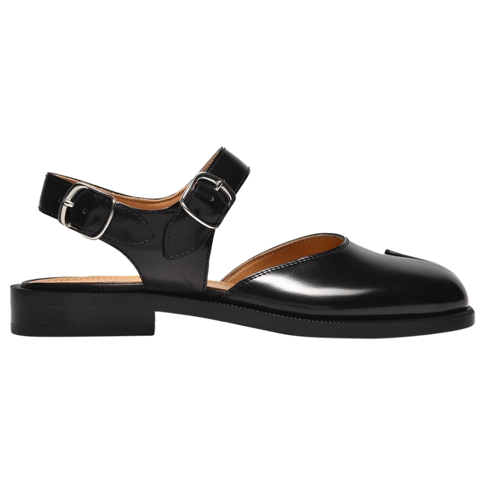 Tabi Sandals in Black Leather