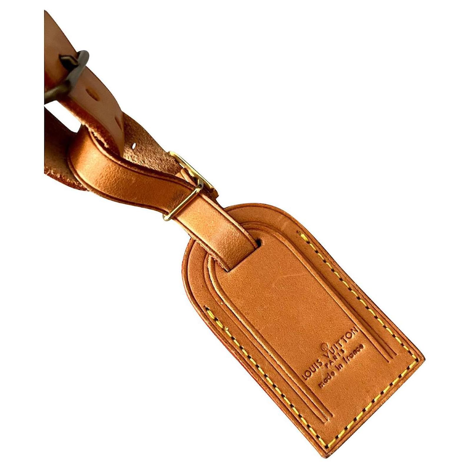 Louis Vuitton label holder Light brown Leather ref.549661 - Joli Closet