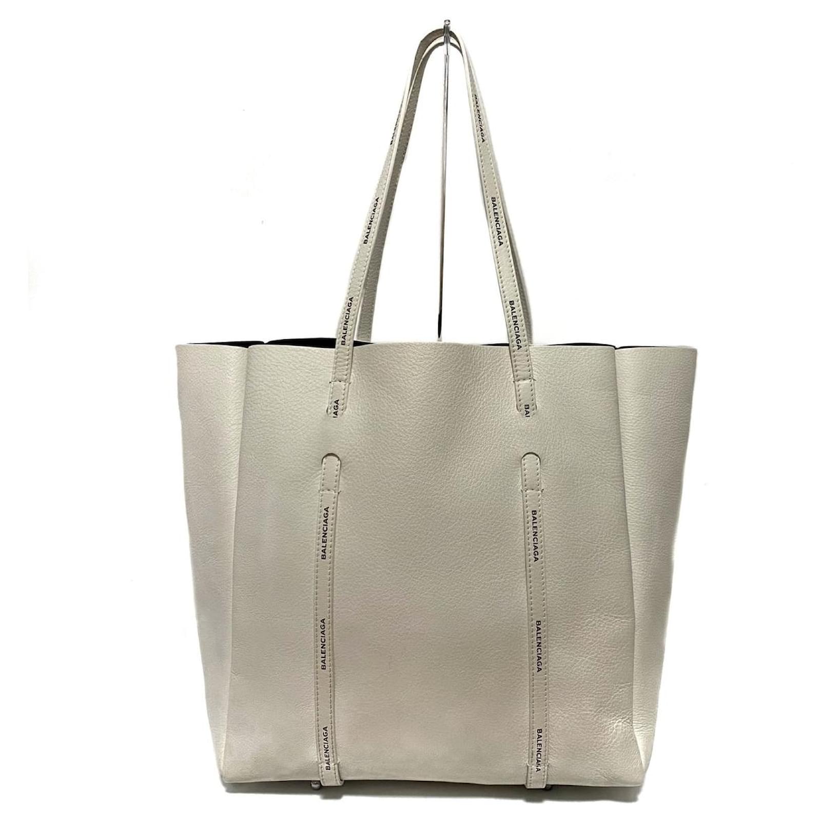 Balenciaga Everyday White Leather ref.550219 - Joli Closet
