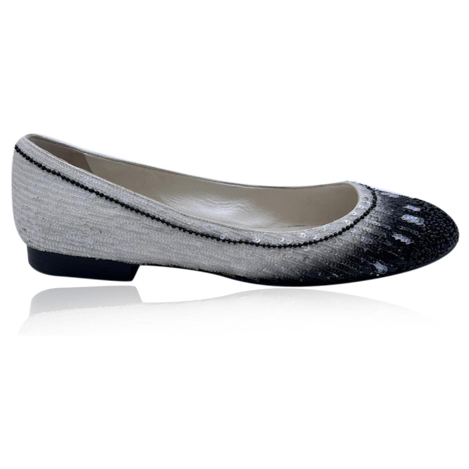 Chanel Black and White Sequinned Ballet Flats Shoes Size 40 Leather  ref.550787 - Joli Closet
