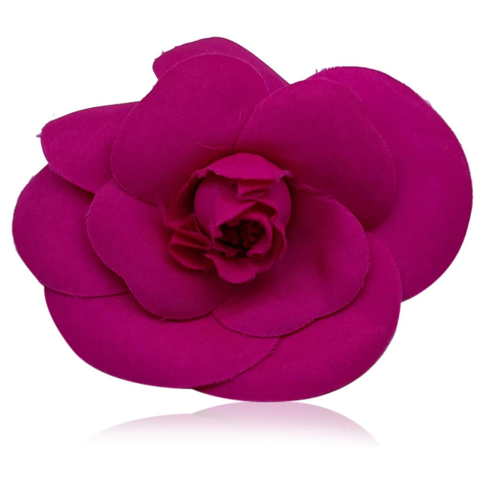 Chanel Broche vintage rosa fúcsia seda camélia flor camélia broche  ref.550794 - Joli Closet